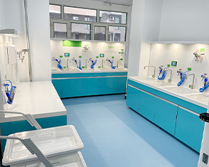 胃痛还伴有烧心，鲍主任为我把脉问诊